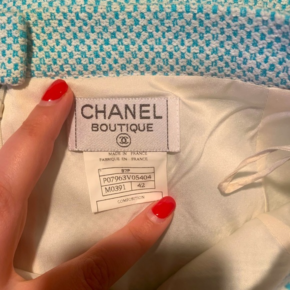 Chanel 1997 Micro Check Tweed Skirt Suit (fits like modern day size 8) - Picture 6 of 14